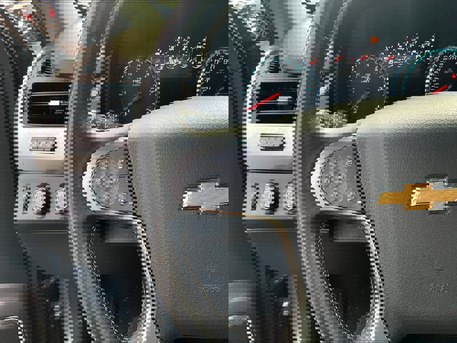 Used 2018 Chevrolet Tahoe Premier image 18