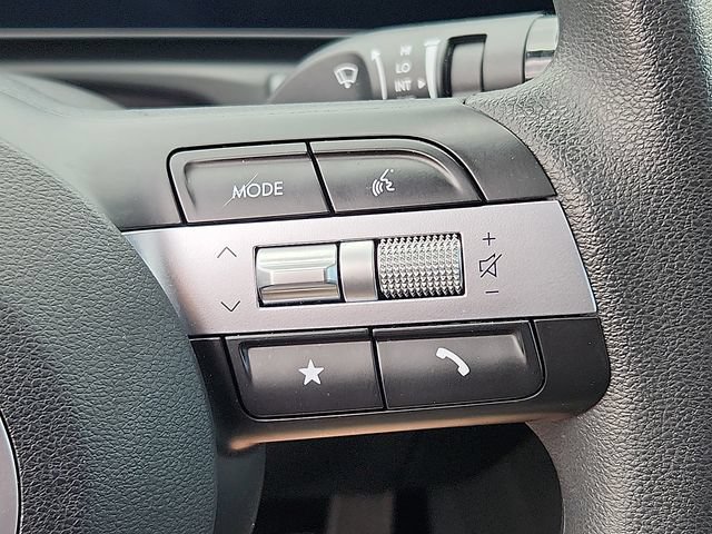 Used 2025 Hyundai Santa Cruz SEL AWD/4WD image 22