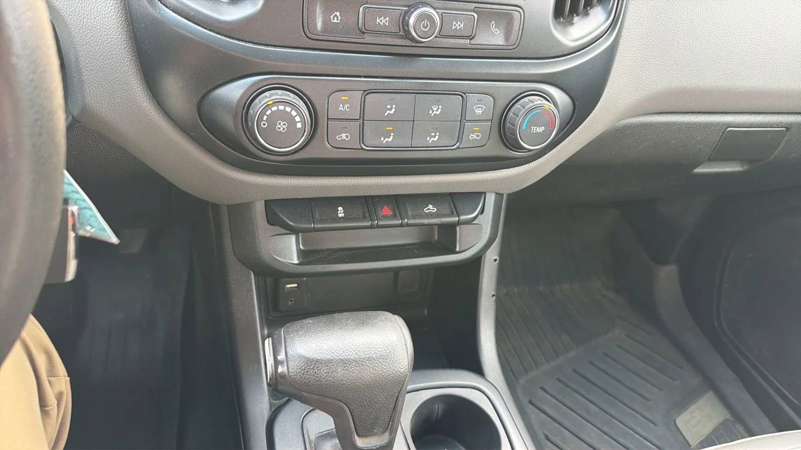 Used 2018 Chevrolet Colorado W/T AWD/4WD image 25