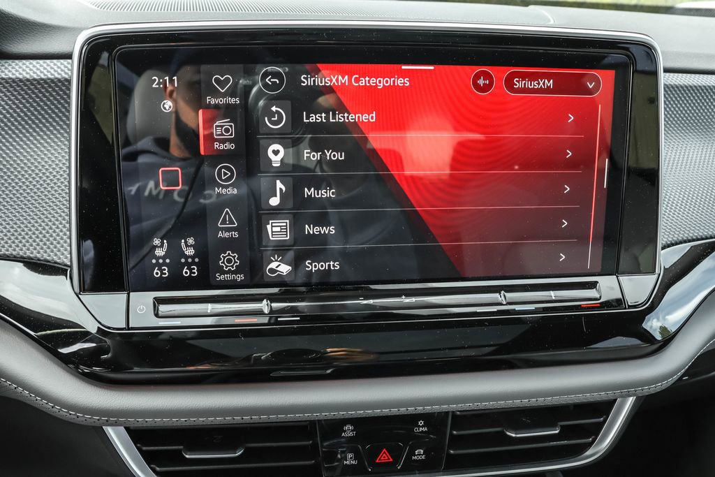 New 2025 Volkswagen Atlas Cross Sport SEL image 29