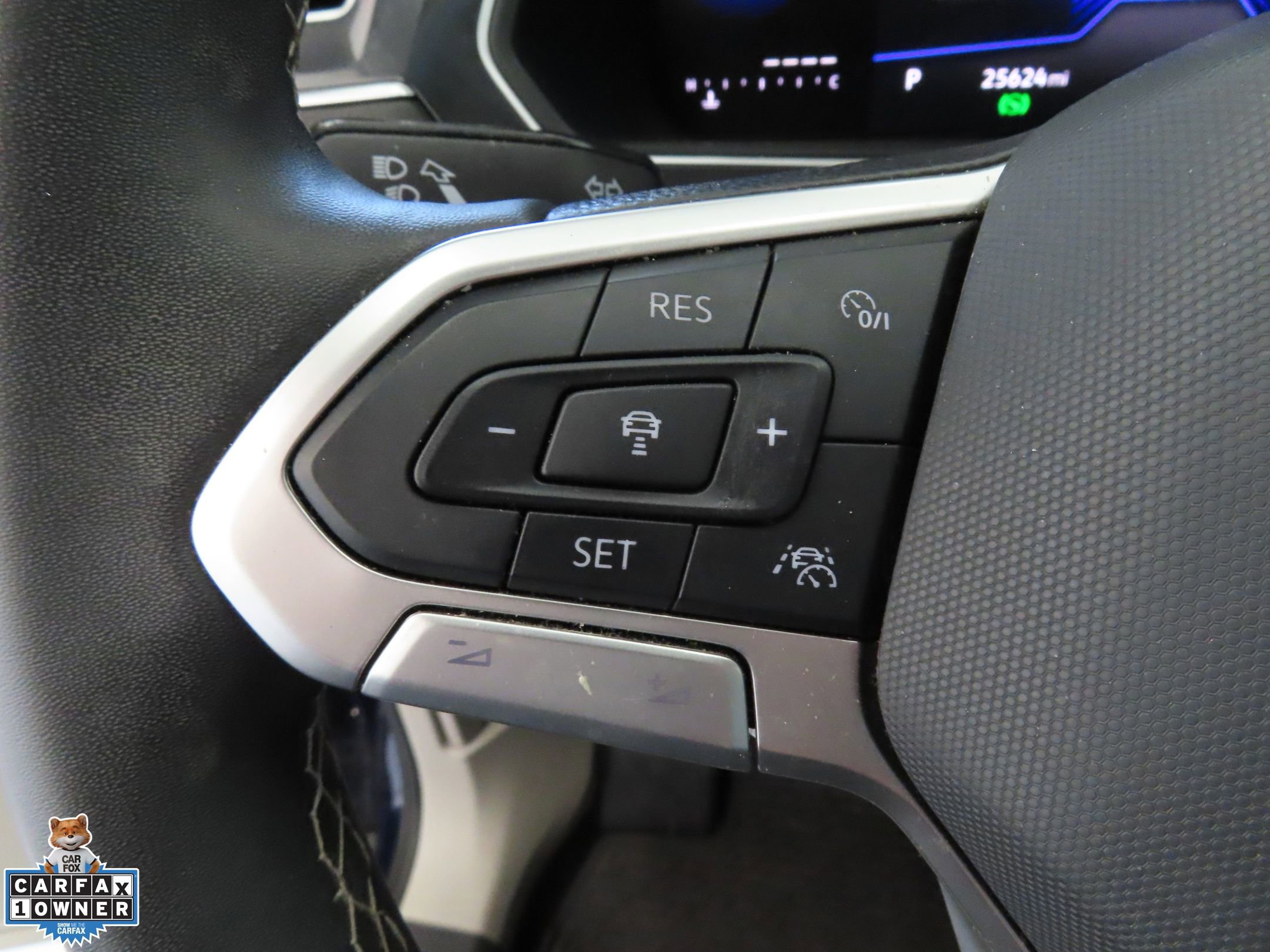 Certified 2024 Volkswagen Tiguan SE FWD image 13
