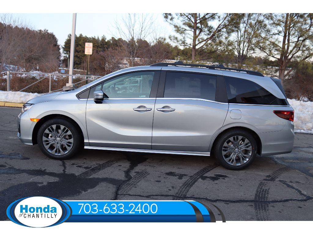 New 2026 Honda Odyssey Touring image 4