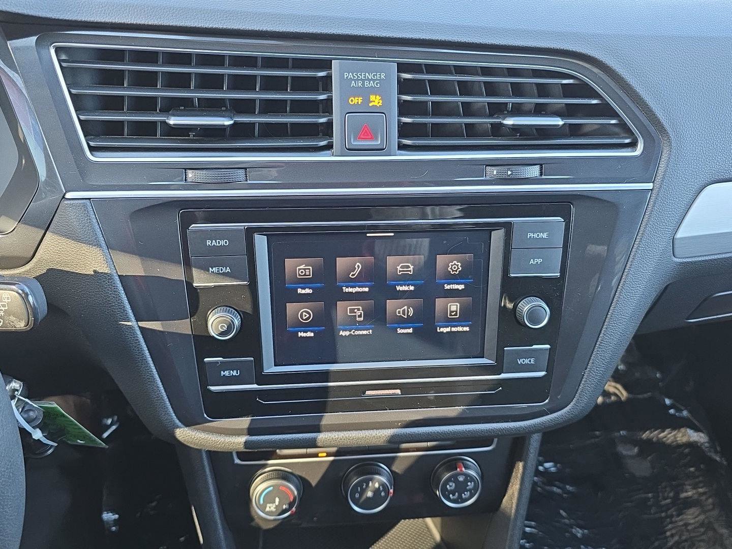 Used 2021 Volkswagen Tiguan S image 15