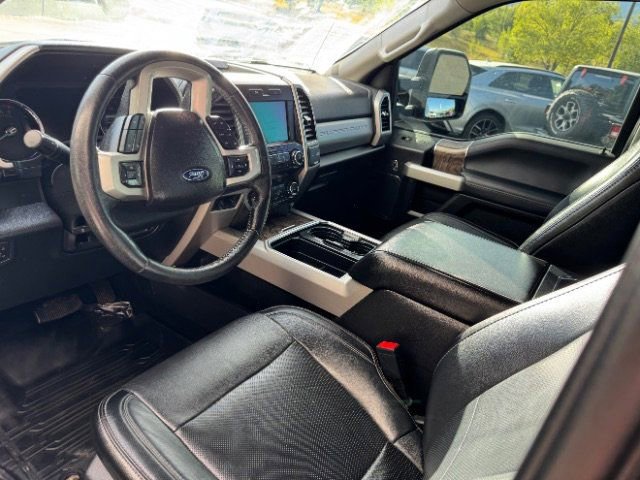 Used 2019 Ford F350 Lariat image 23