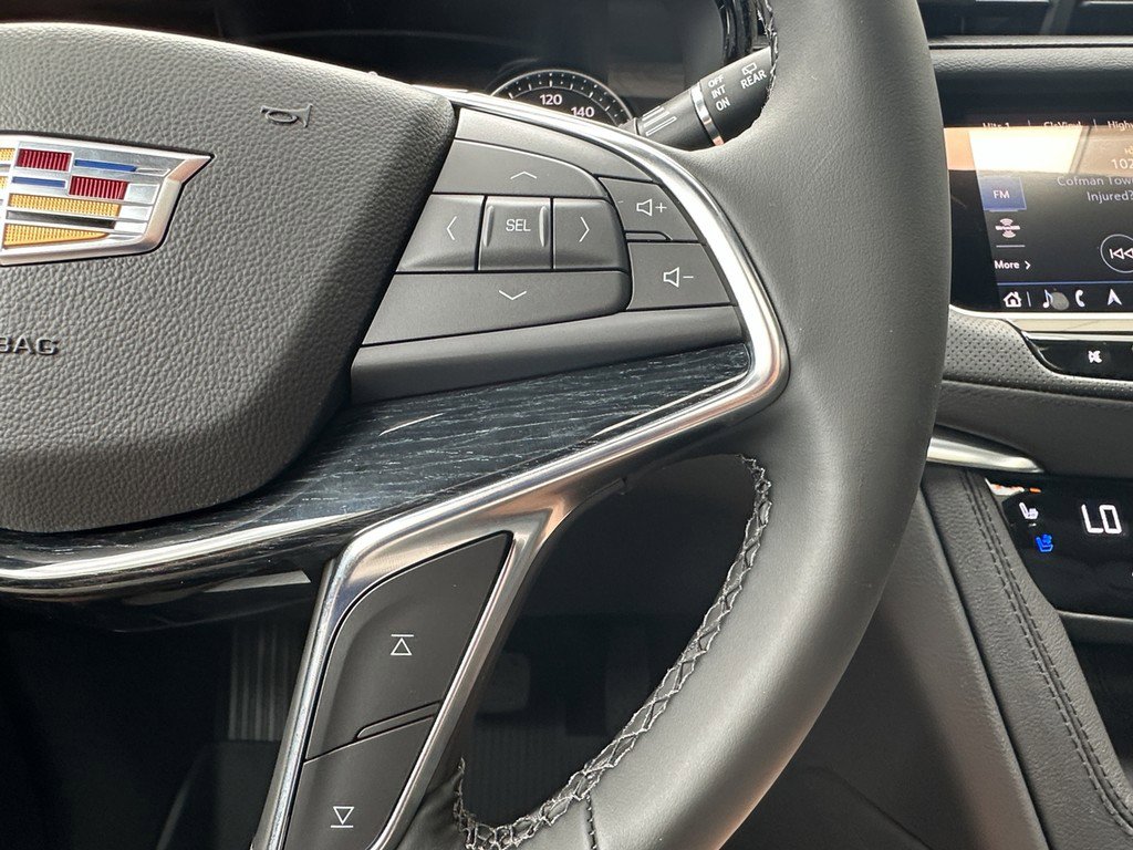 Used 2025 Cadillac XT5 Premium Luxury w/ LPO, Floor Liner Package FWD image 21