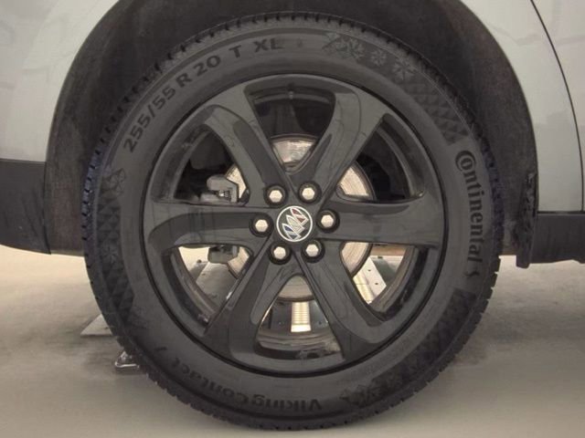 Used 2023 Buick Enclave Essence w/ Experience Buick Package image 21