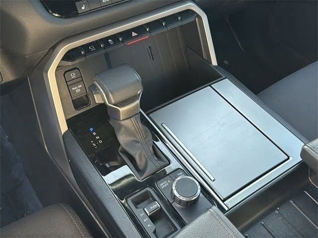 Used 2025 Toyota Sequoia SR5 image 21