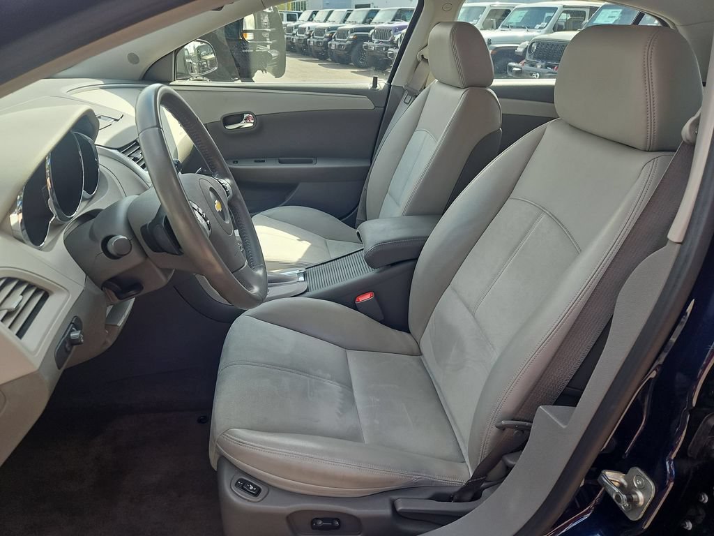 Used 2009 Chevrolet Malibu LT w/ Premium Audio Package FWD image 12
