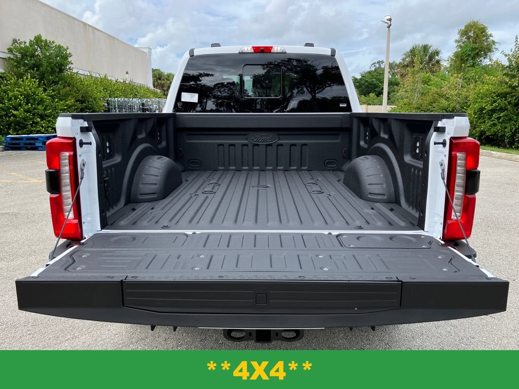New 2026 Ford F250 Lariat w/ Black Appearance Package image 8