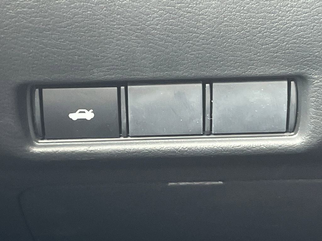 New 2026 Nissan Sentra SV w/ Floor Mat Package FWD image 19