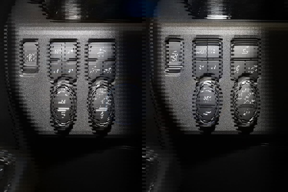 Used 2024 Chevrolet Silverado 1500 LT Trail Boss image 29