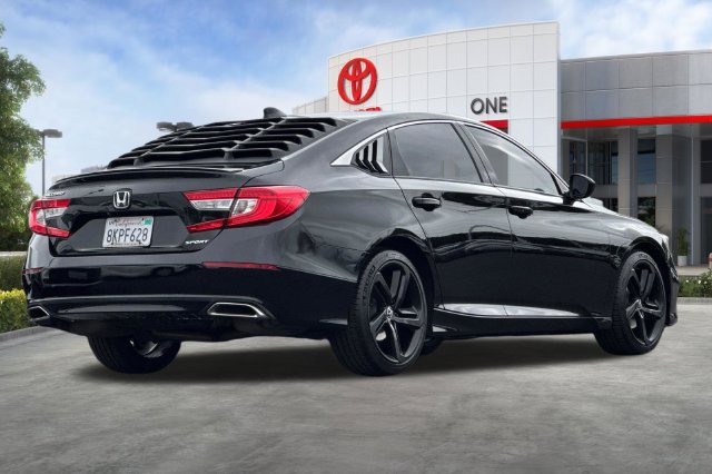 Used 2019 Honda Accord Sport image 4