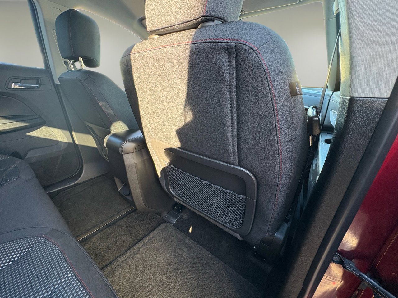 Used 2017 Chevrolet Equinox LT w/ Convenience Package image 27