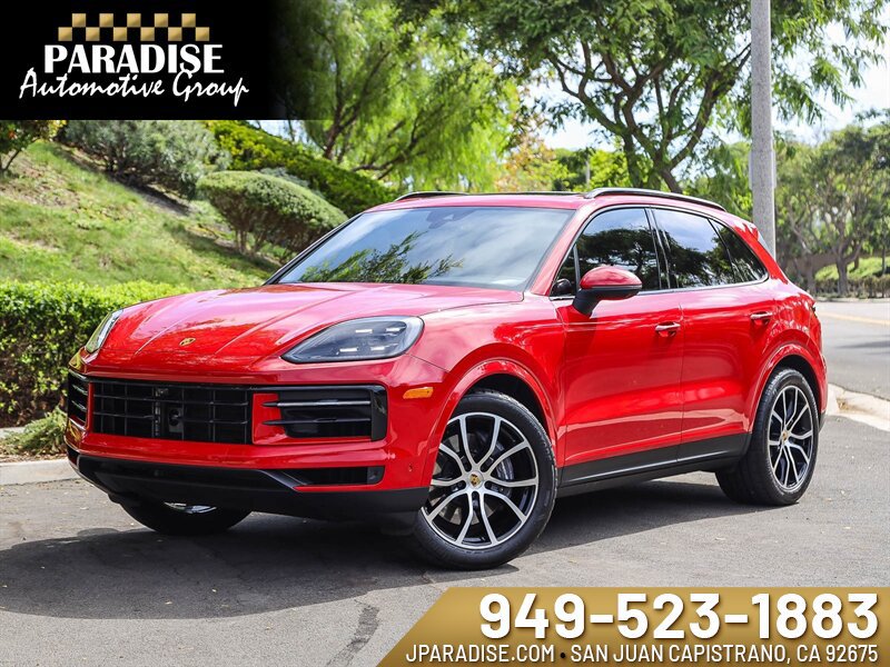 Used 2024 Porsche Cayenne AWD/4WD image 1