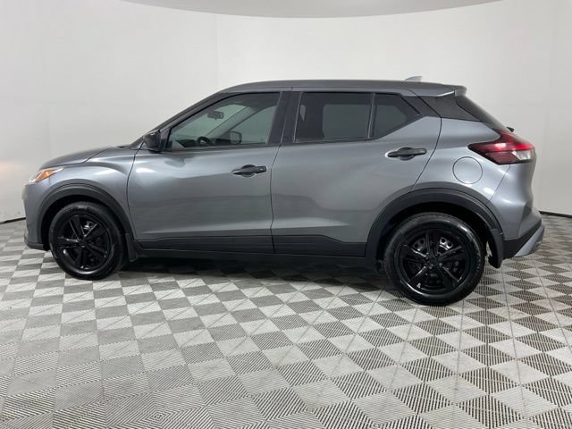 Used 2024 Nissan Kicks S FWD image 3