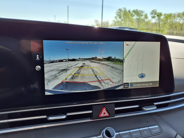 Used 2025 Hyundai Elantra SEL FWD image 55