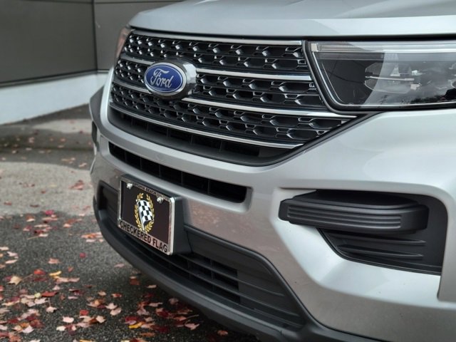 Used 2023 Ford Explorer XLT image 44