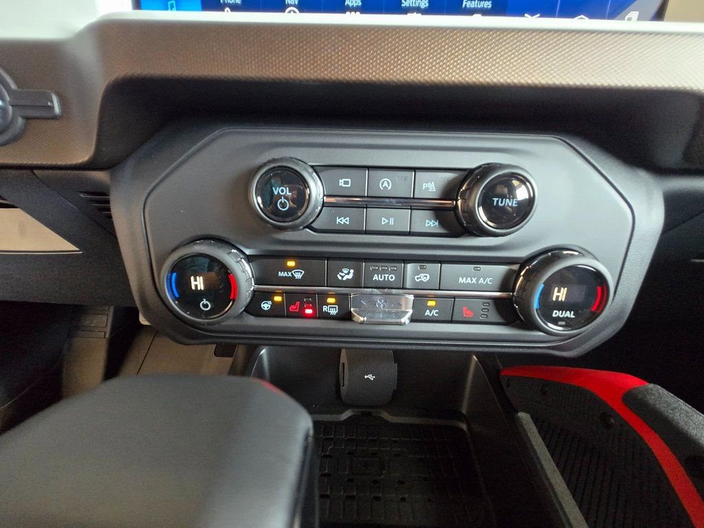New 2024 Ford Bronco Heritage Edition image 16