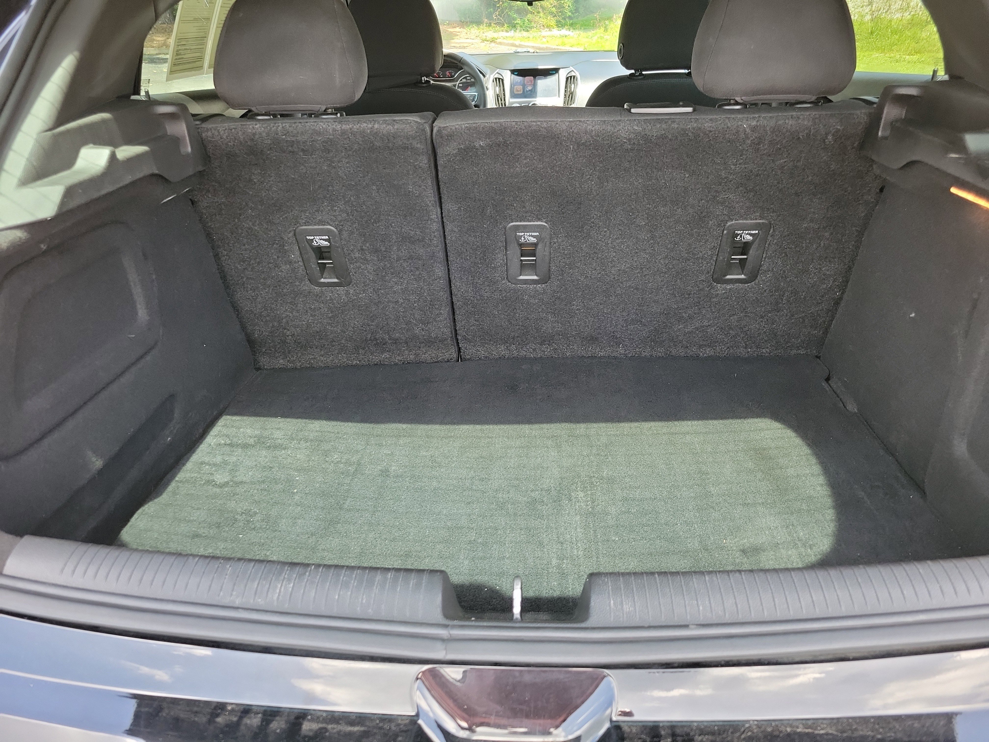 Used 2018 Chevrolet Cruze LT w/ Sun And Sound Package FWD image 12