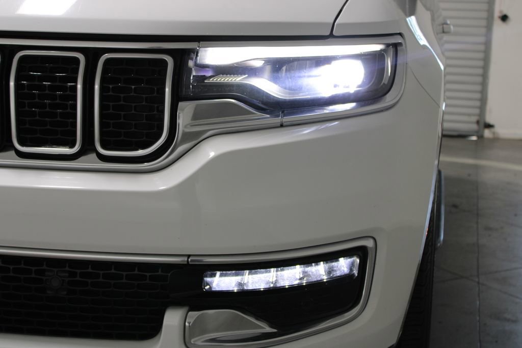 Used 2024 Jeep Wagoneer Series II image 55