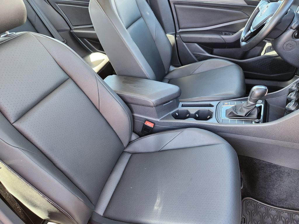 Used 2019 Volkswagen Jetta SEL image 4