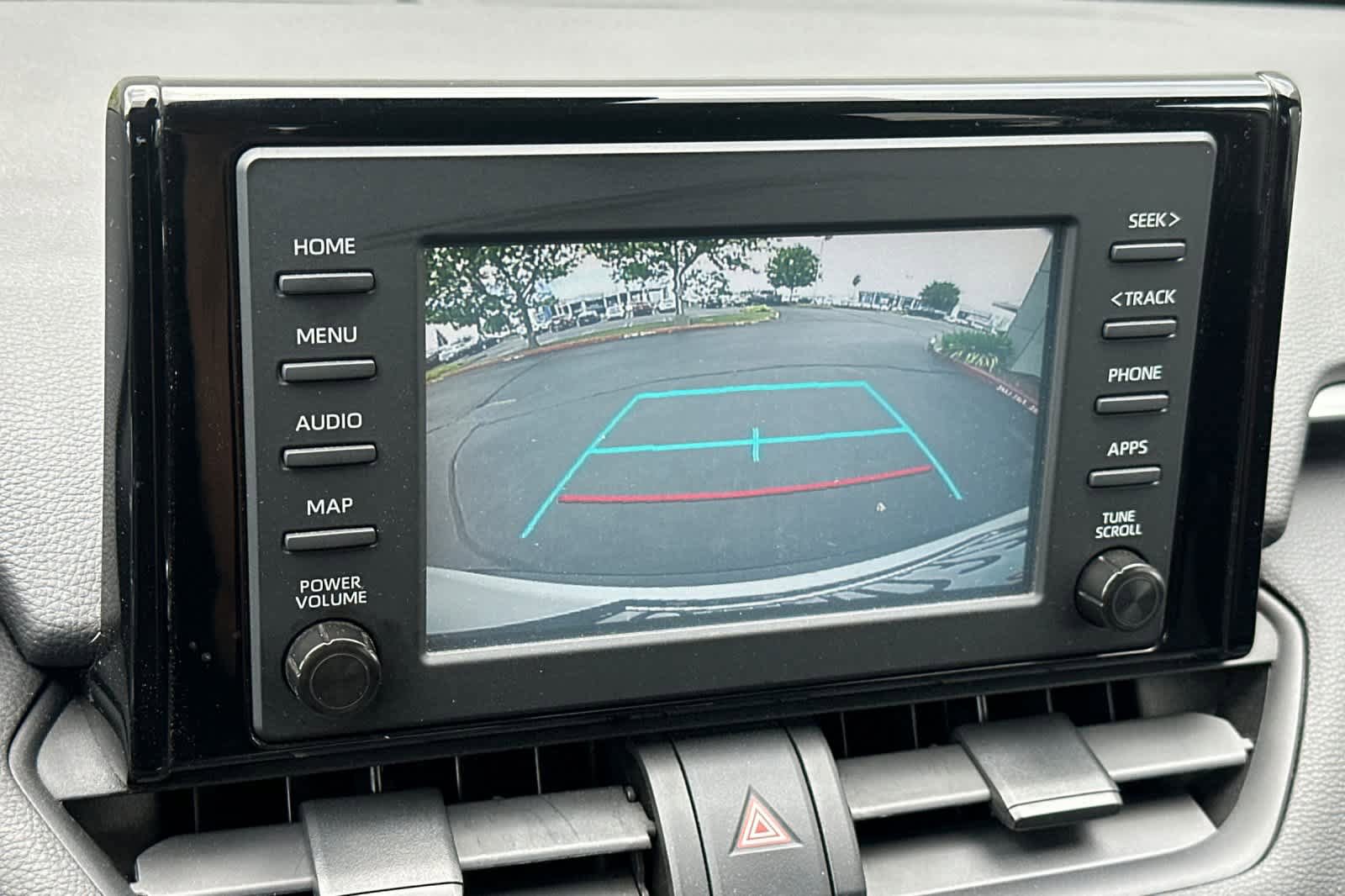 Used 2019 Toyota RAV4 LE w/ Carpet Mat Package FWD image 21