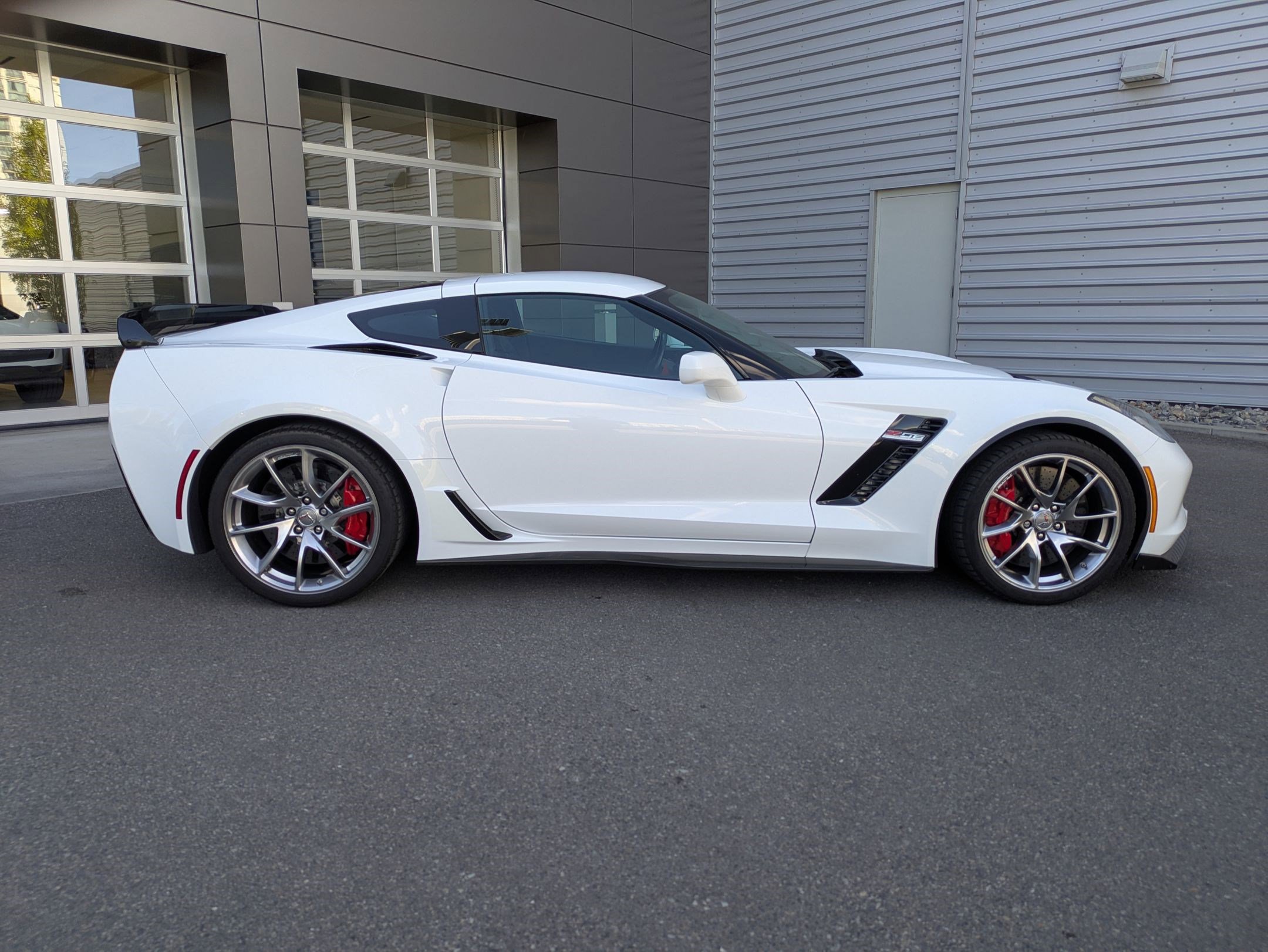 Used 2017 Chevrolet Corvette Z06 RWD image 4
