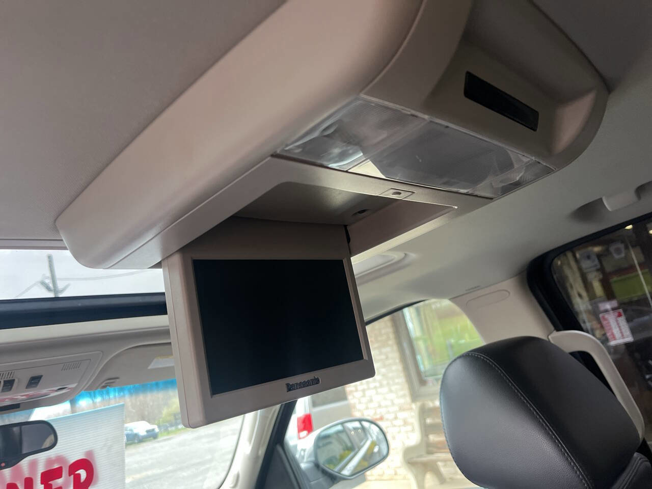 Used 2013 Chevrolet Tahoe LTZ image 33