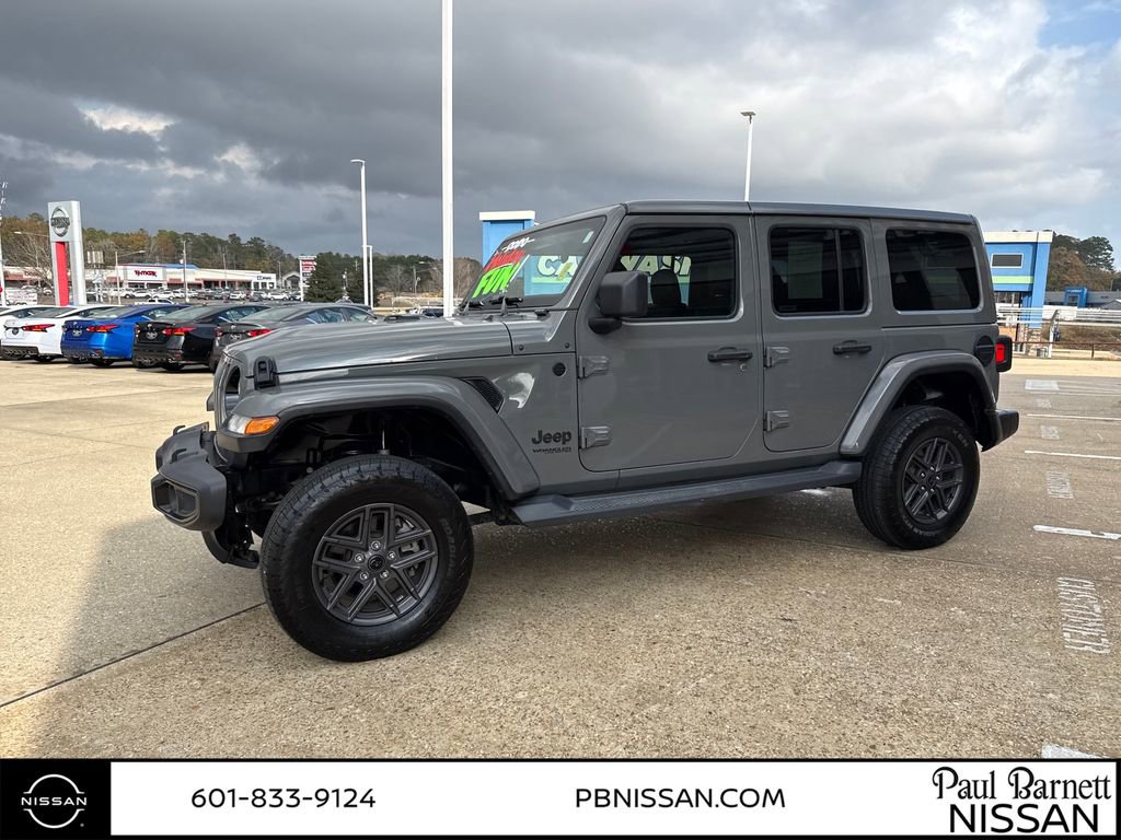 Used 2020 Jeep Wrangler Unlimited Sahara video 2