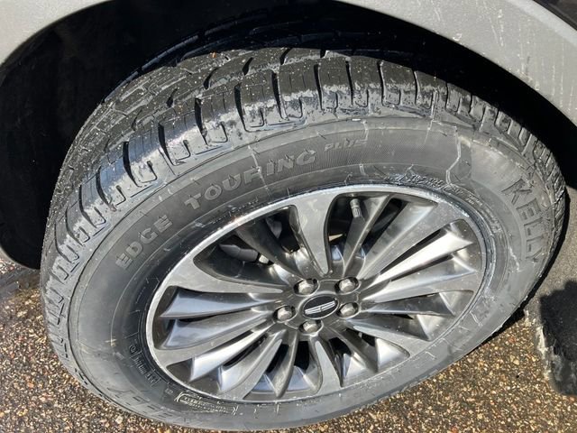 Used 2022 Lincoln Nautilus Reserve w/ Luxury Package image 4