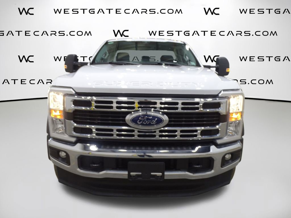 Used 2023 Ford F550 4x4 Regular Cab Super Duty image 2