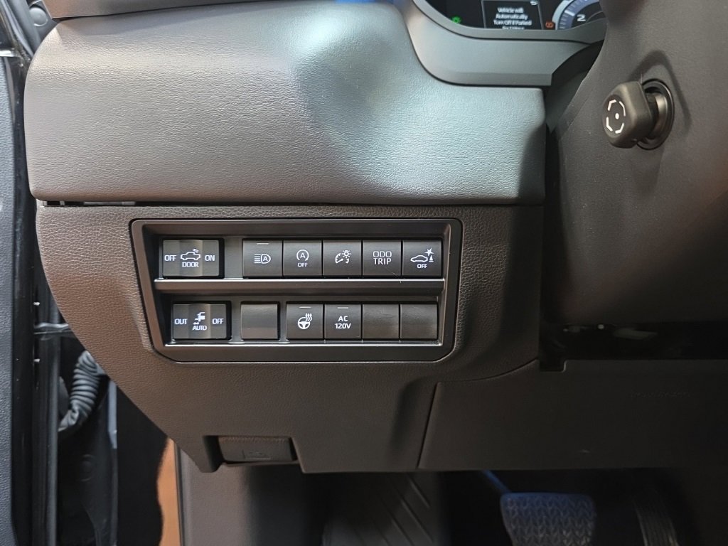 Used 2023 Toyota Tundra Platinum image 13