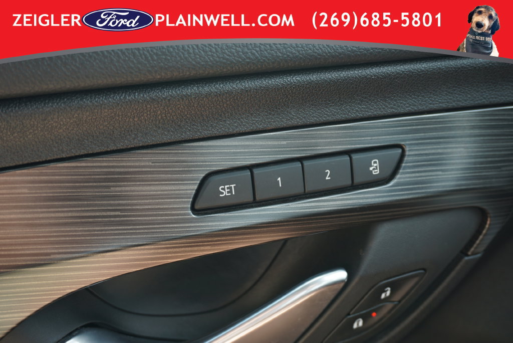 Used 2022 GMC Terrain SLT w/ Tech Package AWD/4WD image 33