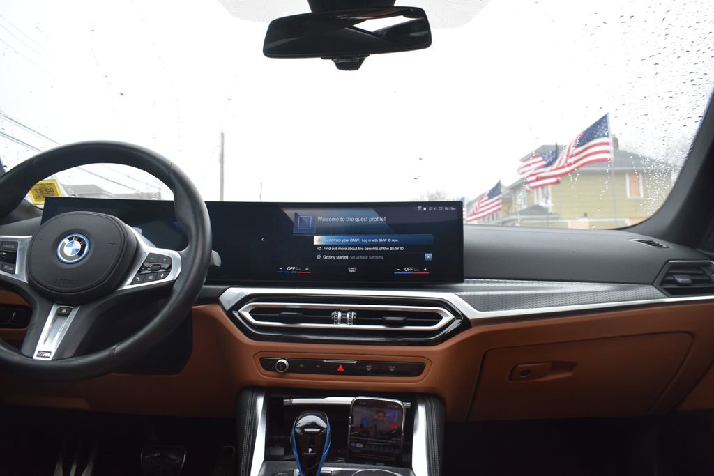 Used 2023 BMW i4 eDrive40 w/ M Sport Package image 32