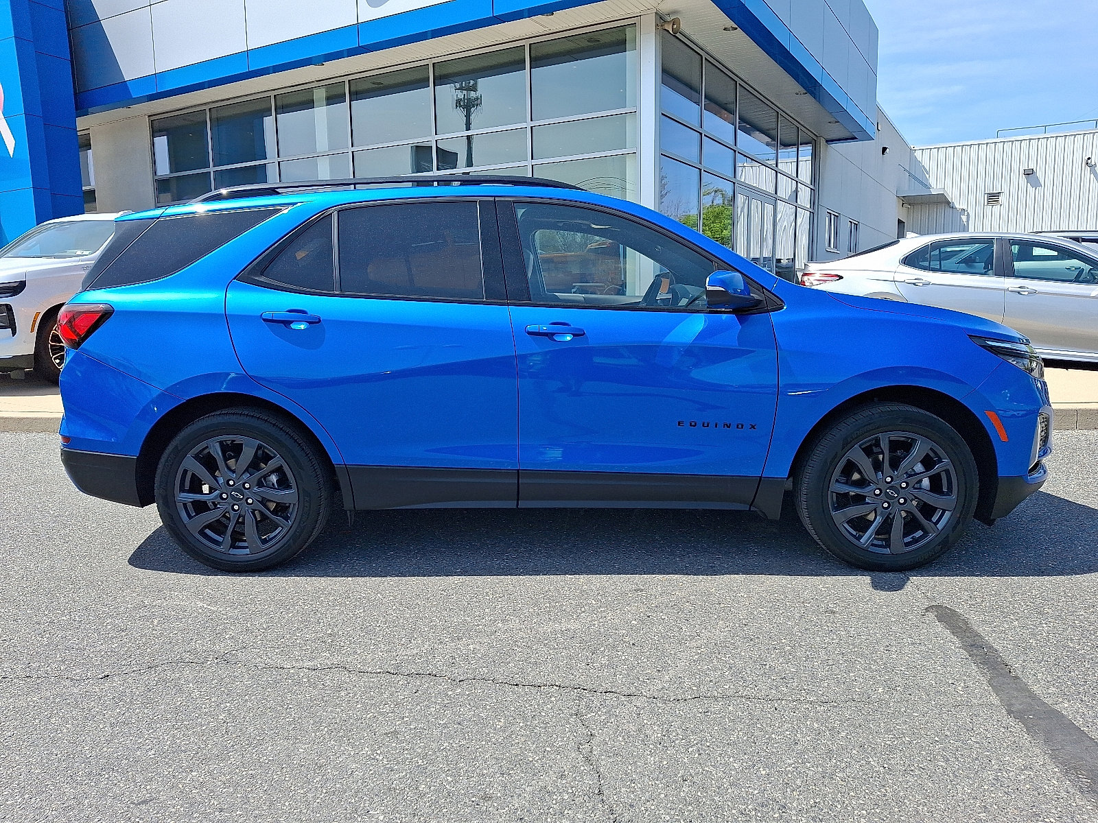 Used 2024 Chevrolet Equinox RS w/ RS Leather Package AWD/4WD image 8