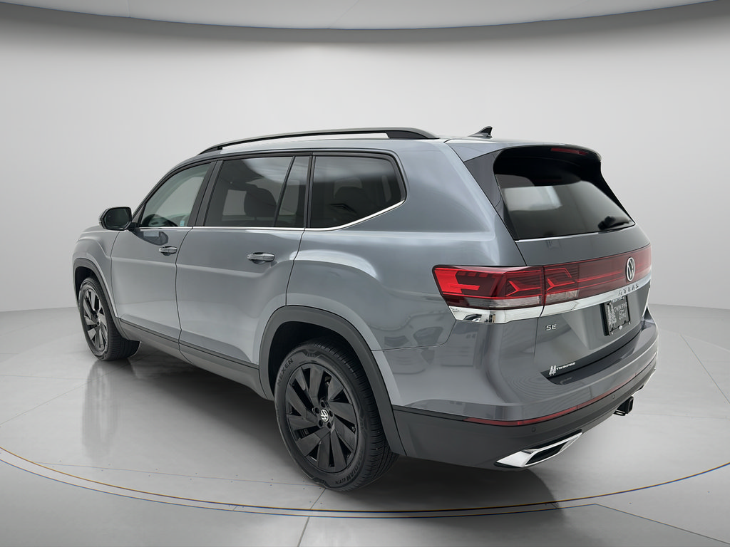 Used 2025 Volkswagen Atlas SE AWD/4WD image 5