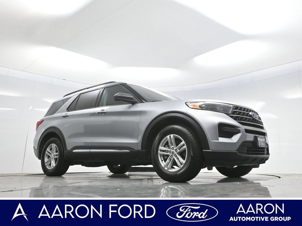 Used 2022 Ford Explorer XLT RWD image 2