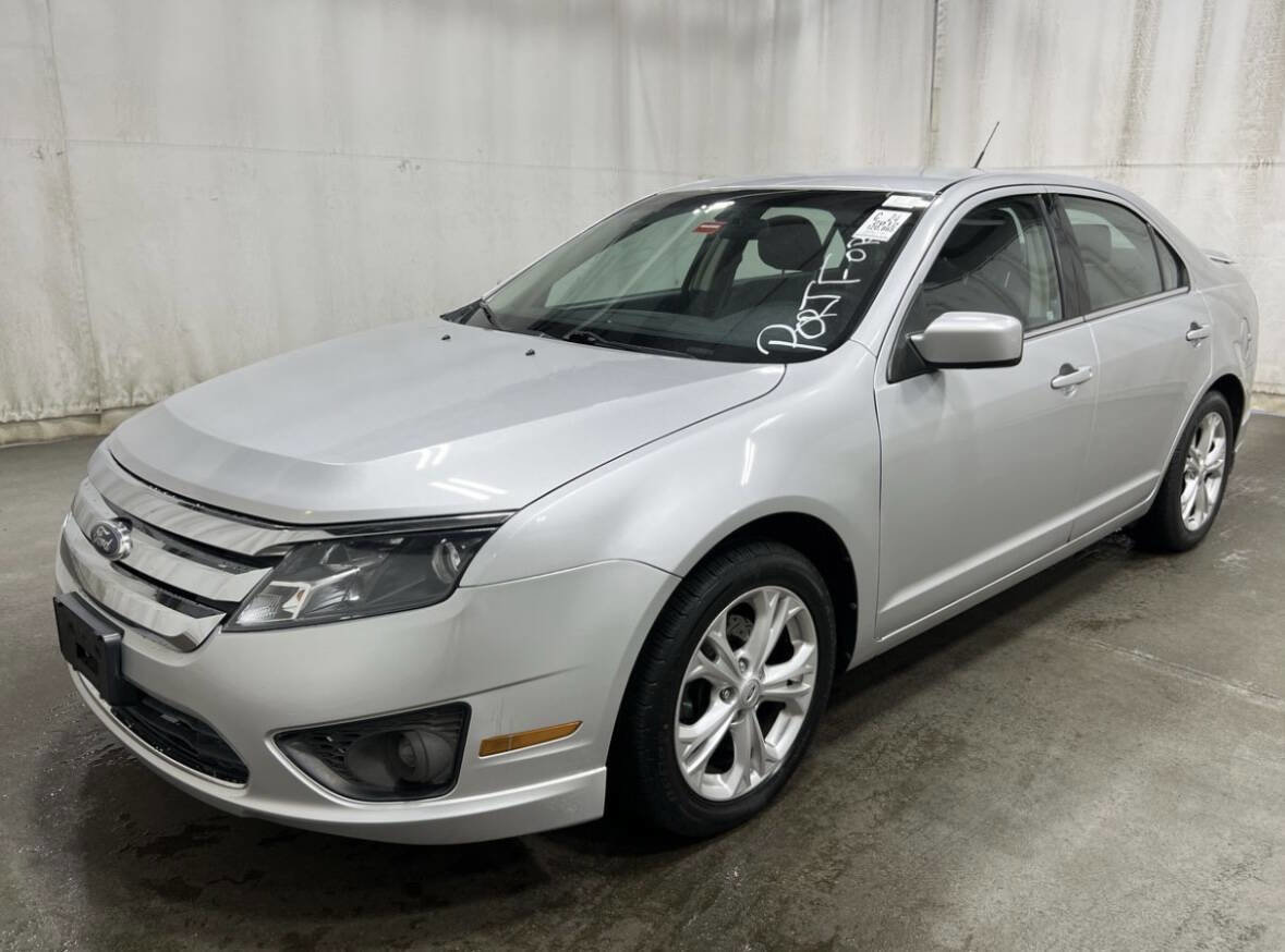 Used 2012 Ford Fusion SE image 1