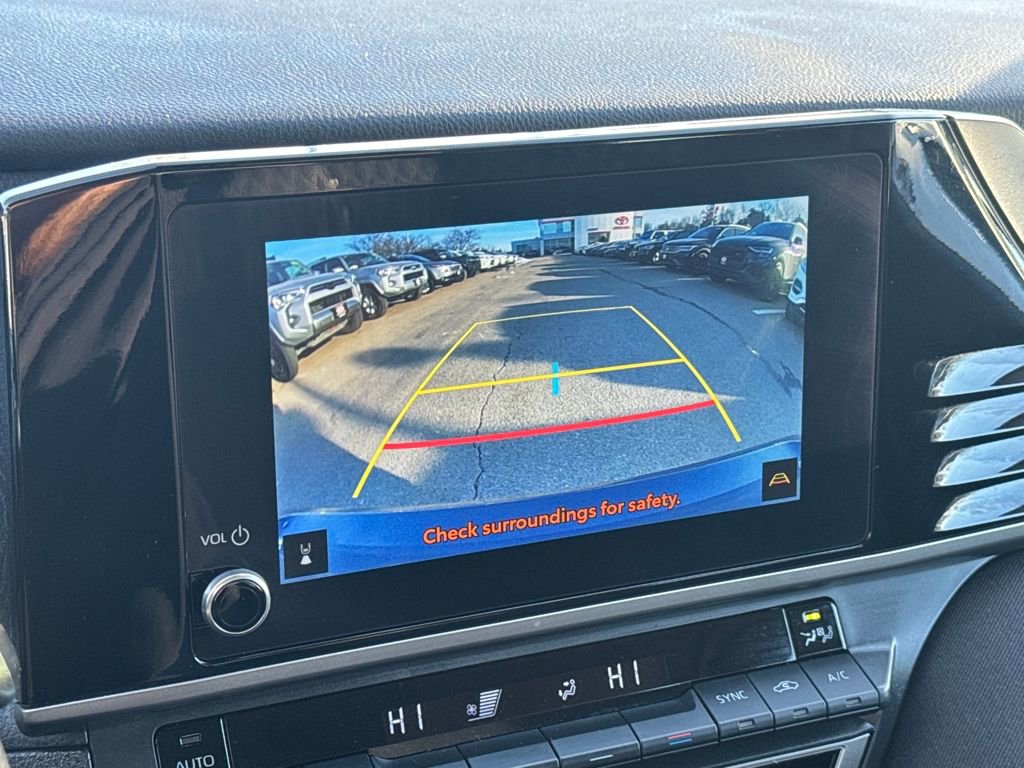 Used 2025 Toyota Camry LE image 21