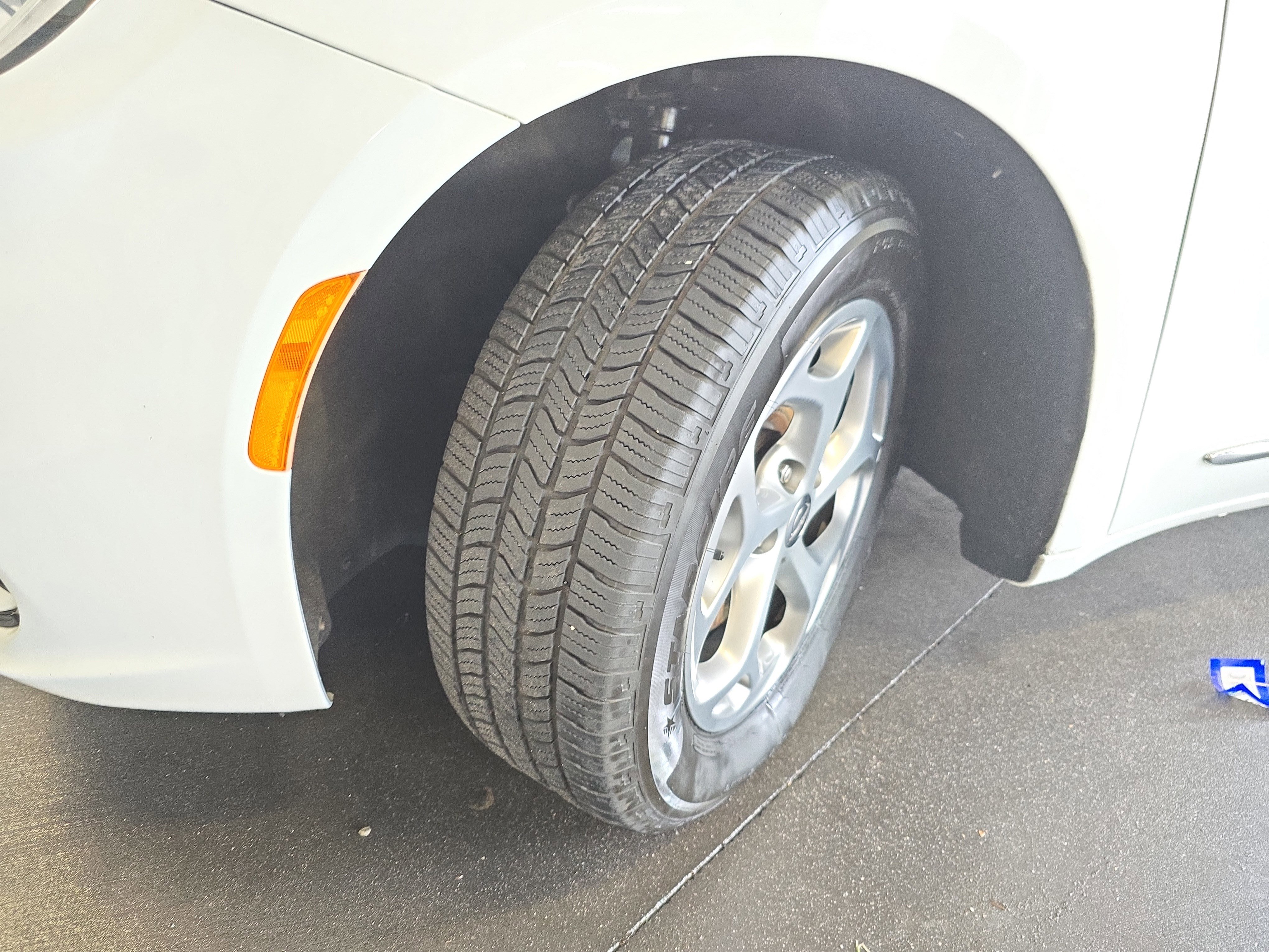 Used 2023 Chrysler Pacifica Limited FWD image 30