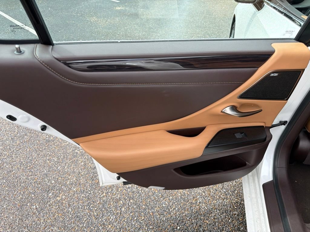 Used 2020 Lexus ES 350 w/ Accessory Package 2 FWD image 17