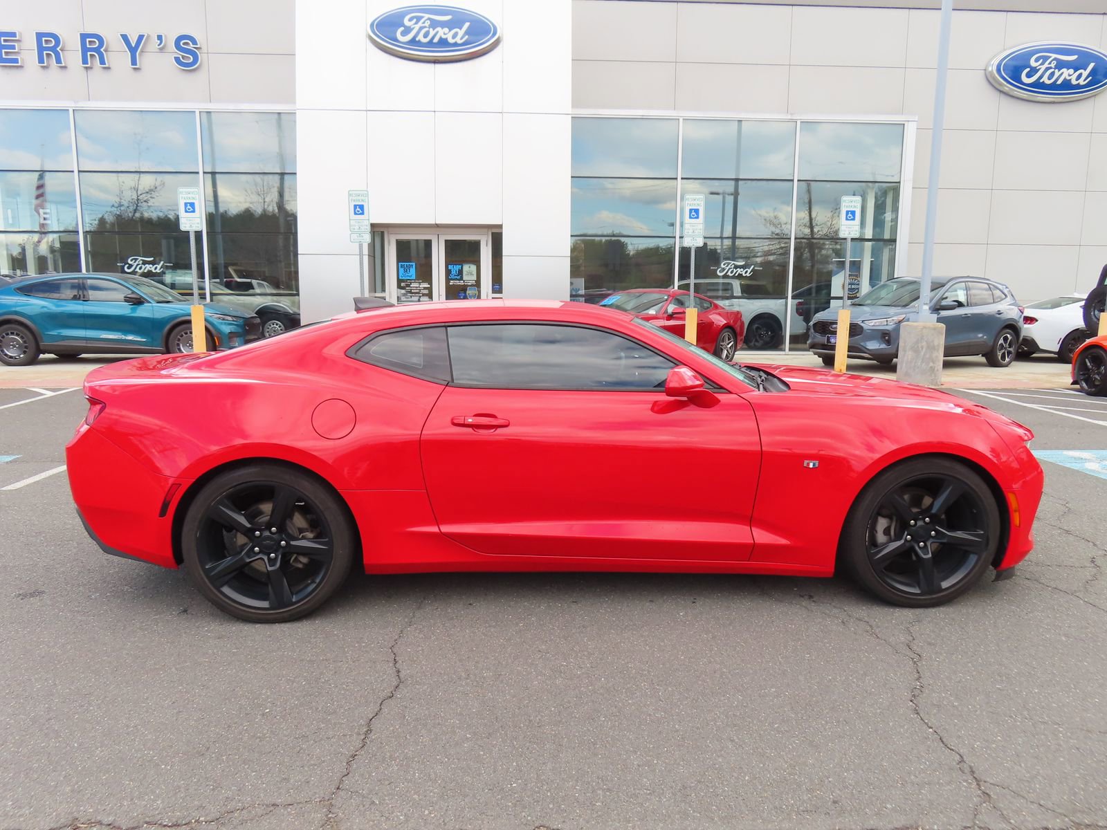 Used 2018 Chevrolet Camaro LT image 4