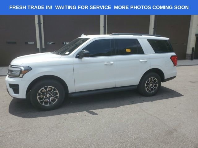 Used 2022 Ford Expedition XL AWD/4WD image 2