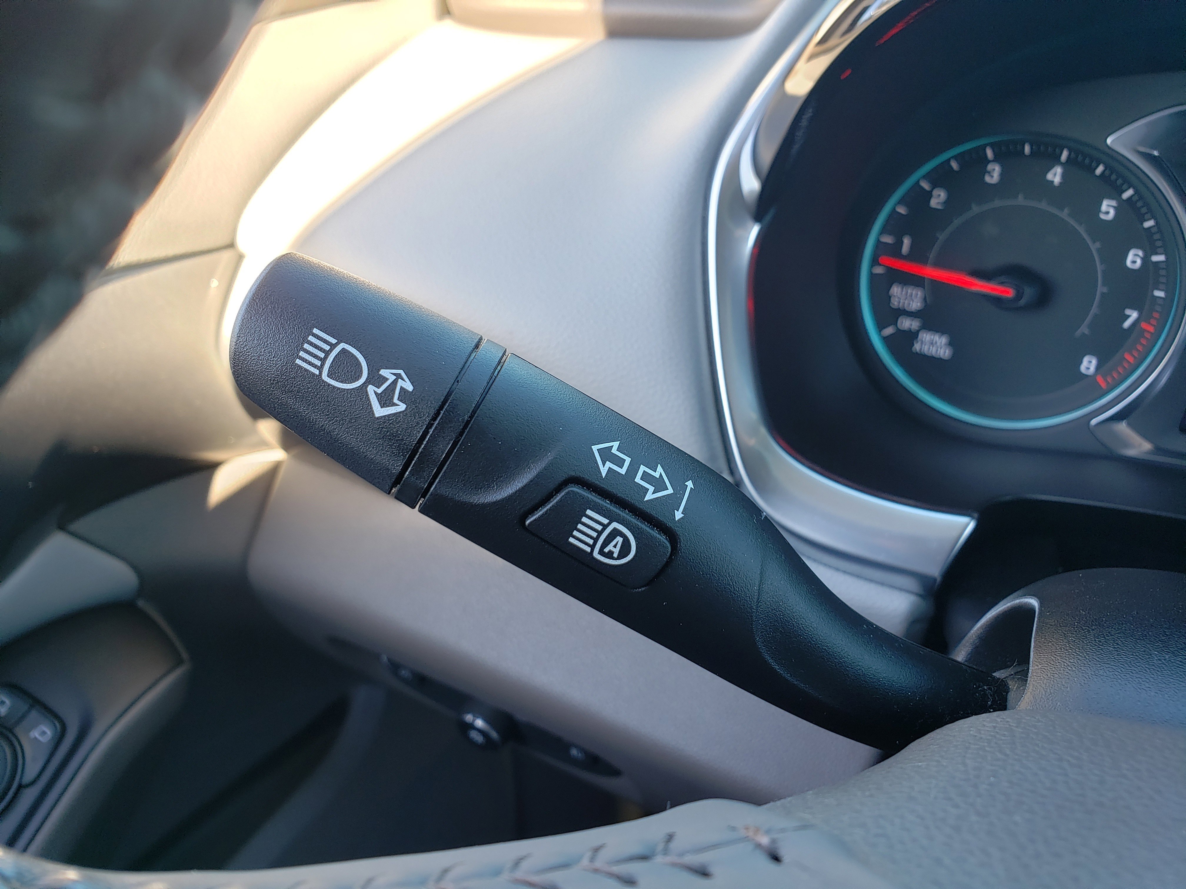 Used 2020 Chevrolet Traverse LT image 18