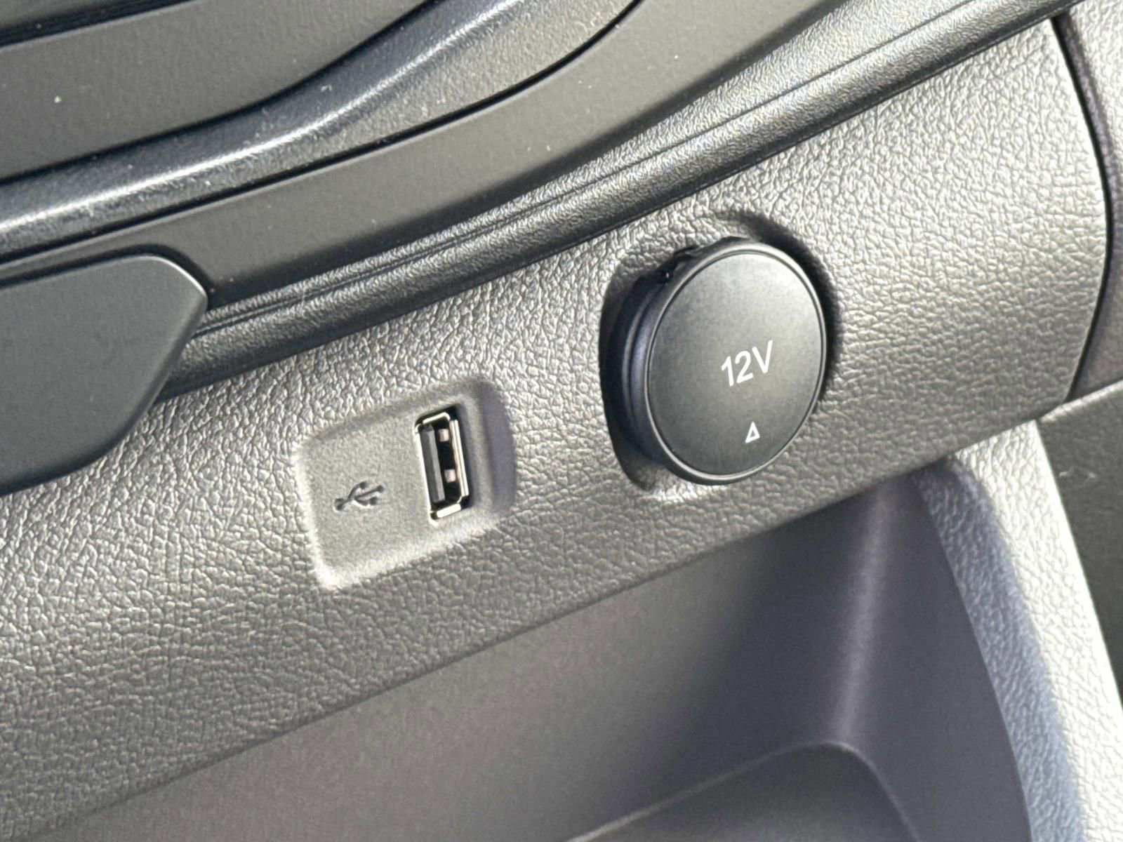 New 2026 Ford Transit 250 148 Medium Roof w/ Load Area Protection Package image 17