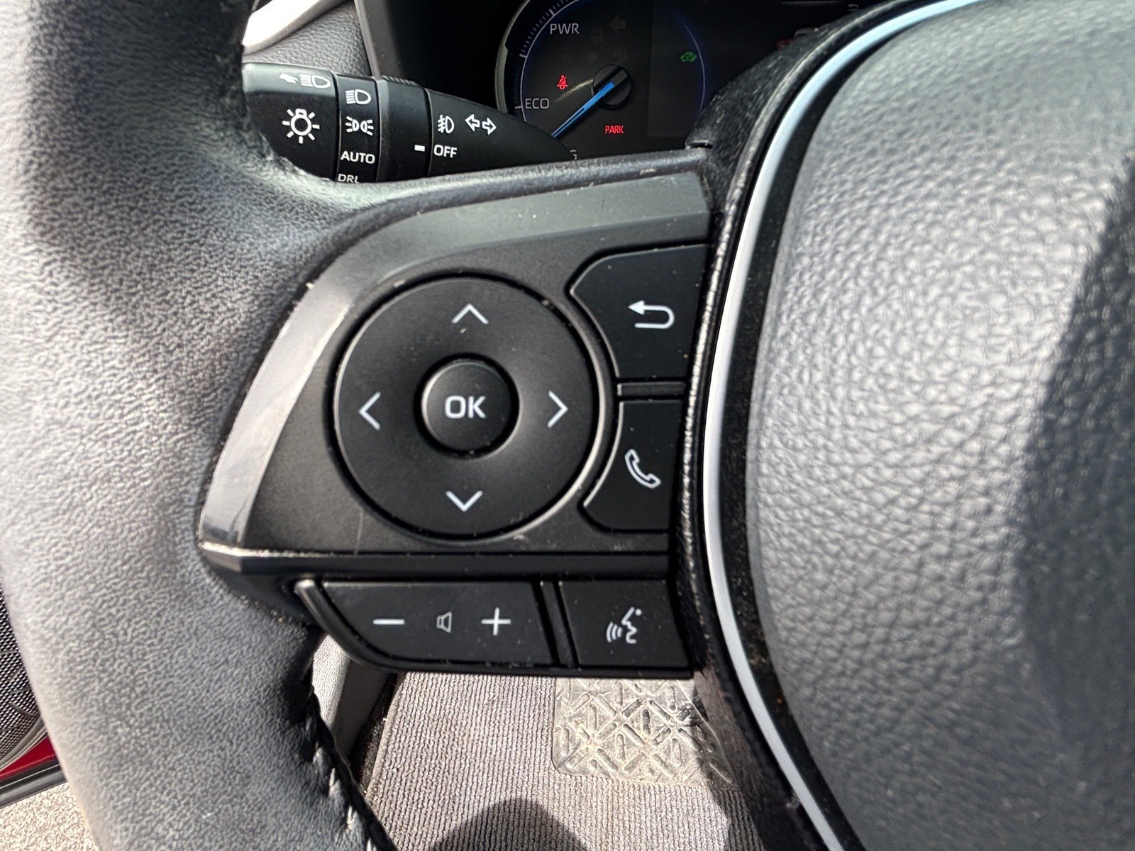 Used 2020 Toyota RAV4 Limited AWD/4WD image 22