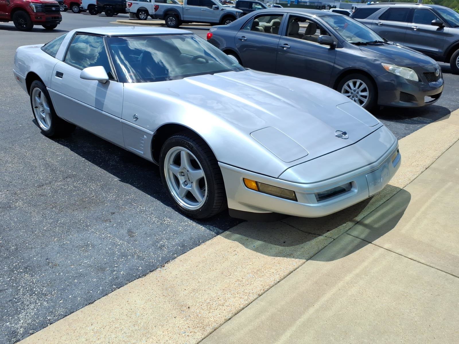 Used 1996 Chevrolet Corvette Coupe RWD image 43
