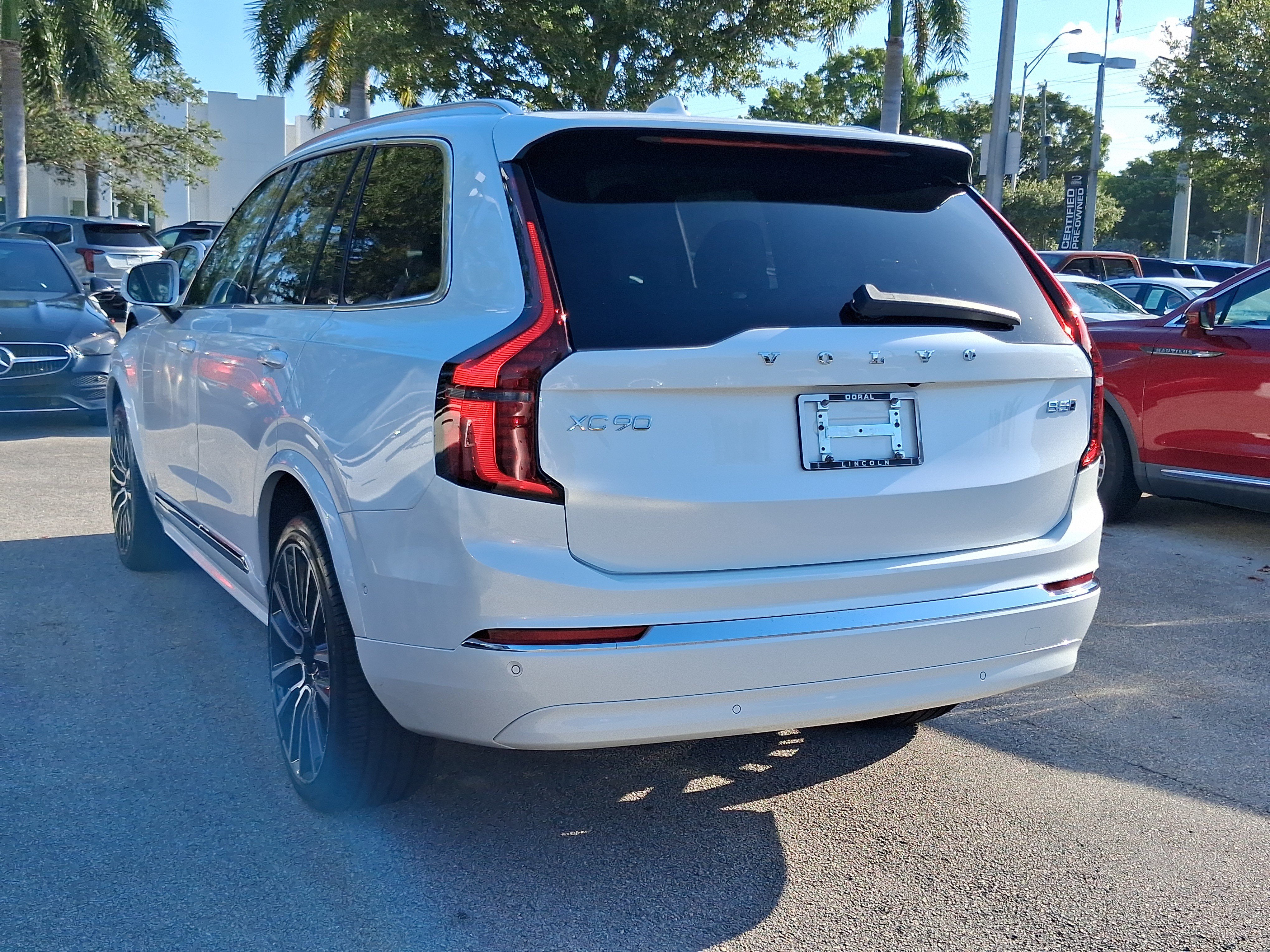 Used 2026 Volvo XC90 B5 Plus AWD/4WD image 3
