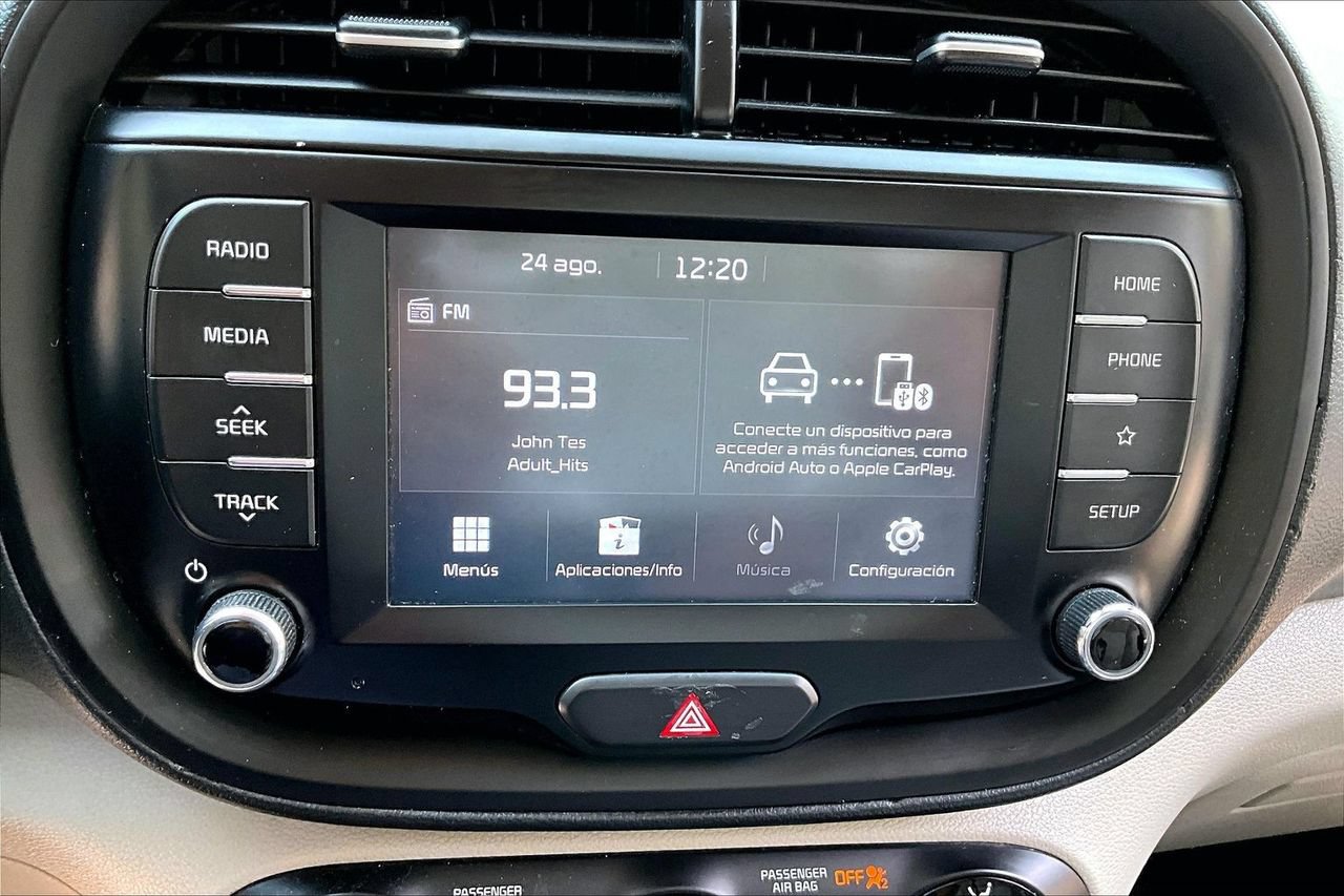 Used 2020 Kia Soul LX FWD image 23