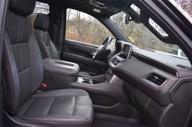 Certified 2022 Chevrolet Suburban RST w/ Sport Performance Package image 16